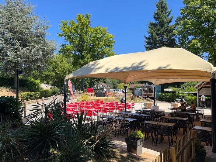 Camping pour 6 personnes, avec jardin et terrasse ainsi que piscine et vue dans Essonne - 4