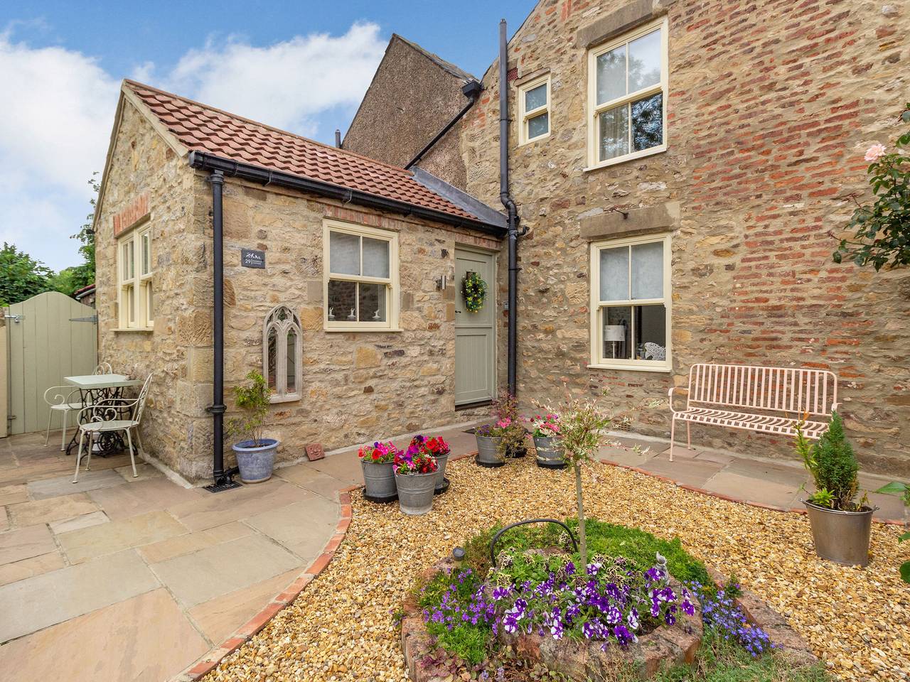 Magnolia Cottage in North Yorkshire
