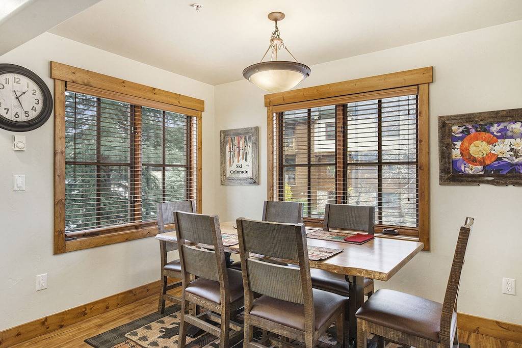 Ganze Wohnung, Quiet - Spacious- On Ski Bus Line - Community Hot Tubs - Wd in Steamboat Springs, Medicine Bow-Routt Nationalwald