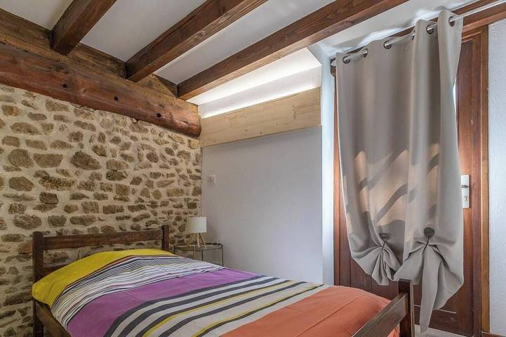 Gîte pour 10 personnes, avec jardin à Saint-Julien-la-Geneste - 3