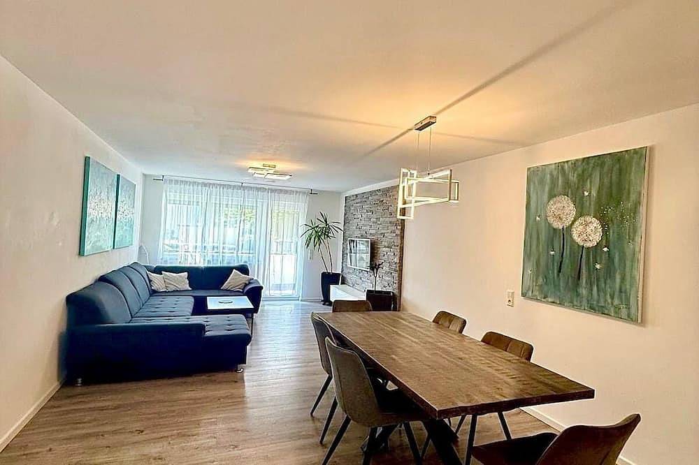 Appartement entier, Luxurious 3-room apartment for 2-7 guests - modern, large balcony & parking space in Breisach, Breisach am Rhein