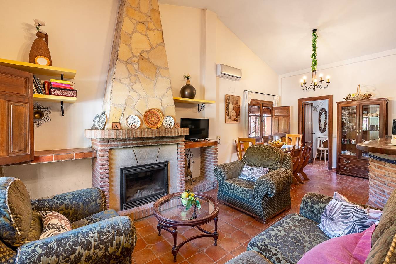 Casa rural "A Pie De Sierra Nigüelas" con vistas a la montaña, piscina privada y Wi-Fi in Nigüelas, Provincia de Granada