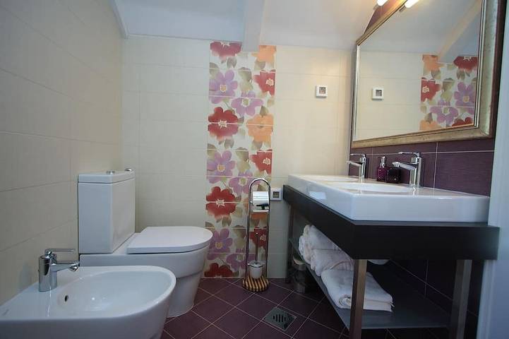 Villa pour 6 personnes, avec Balcon et Jacuzzi ainsi que Terrasse et Jardin à Cavtat - 4
