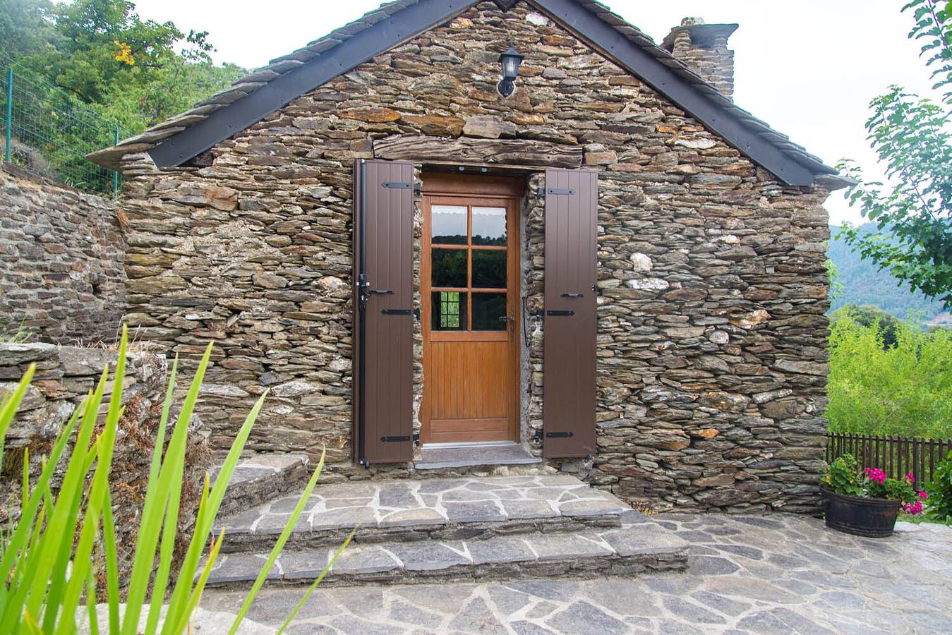 Gîte des Abrits in Saint-Martin-de-Lansuscle, Parc national des Cévennes