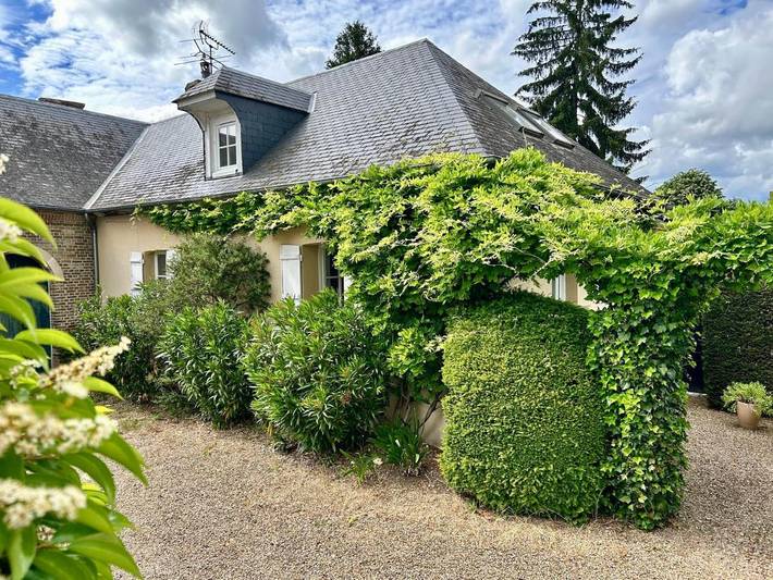 Location de vacances pour 4 personnes, avec jardin à Acquigny