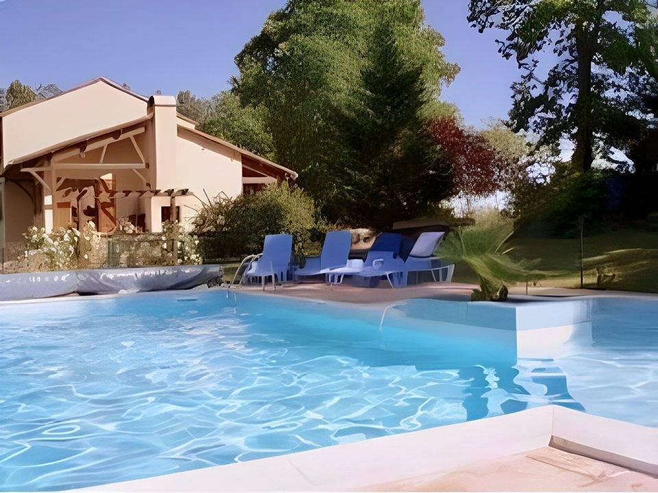 Gîte La Clé des Champs, haut de gamme, tout équipé in Mauzens-et-Miremont, Périgord Blanc