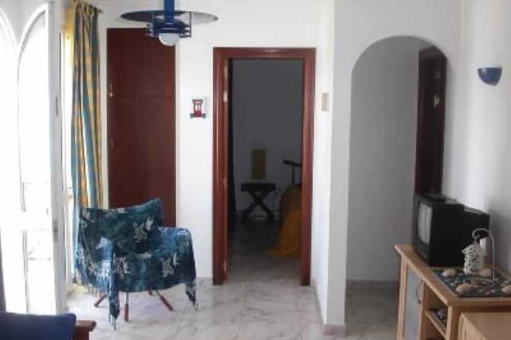 Entire apartment, Apartment description in Vale de Caranguejo, Tavira