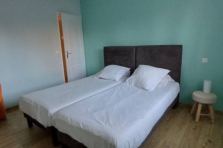 Location de vacances pour 6 personnes, avec jardin et balcon à Nébouzat - 3