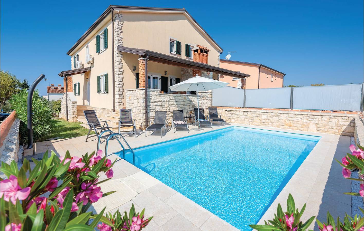 Ferienhaus für 6 Personen mit Terrasse in Lovrecica, Umag und Umgebung