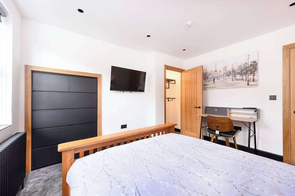 Welcome to our modern refurbished 200 Year Old Cottage in Redbourn, Hertfordshire