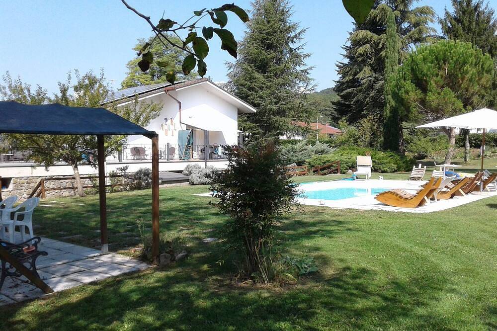 Villa pour 11 Personnes dans Villafranca in Lunigiana, Val di Magra