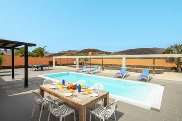 Casa De Vacaciones para 6 Personas en La Capellania (Corralejo), La Oliva, Foto 1