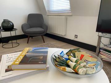 Vacation Rental for 4 Guests in Downtown, London, Picture 1