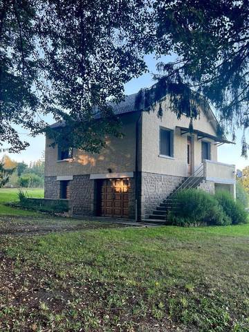 Gîte pour 6 personnes, avec vue et jardin dans Peyrissac