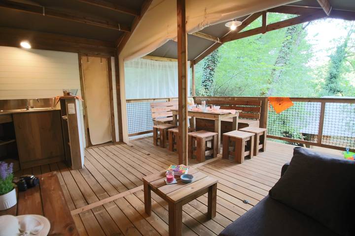 Location de vacances pour 5 personnes, avec jacuzzi ainsi que piscine et terrasse, animaux acceptés à Saint-Geniès - 2