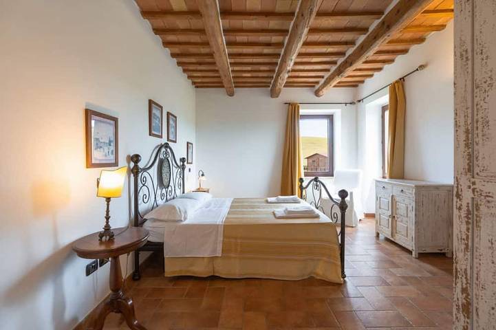 Location de vacances pour 12 personnes, avec jardin, animaux acceptés à Loro Piceno - 4