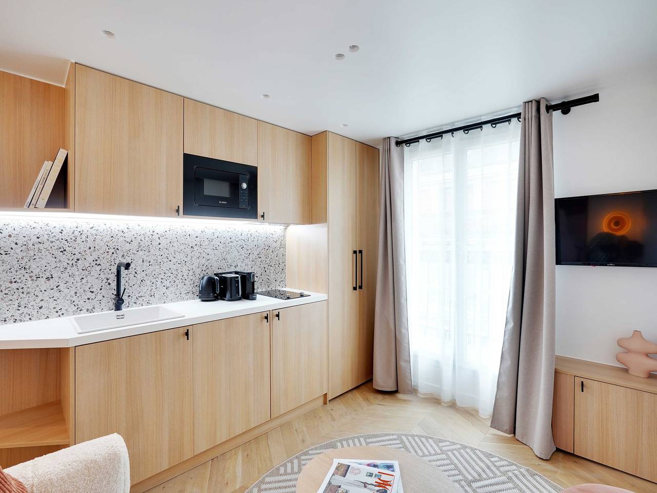 Appartement entier, Charmant appt avec balcon - 2P/1Br - Saint Lazare in Paris, Île de France