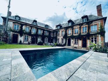 Maison d’hôte pour 2 personnes, avec terrasse ainsi que piscine et jardin à Rugles