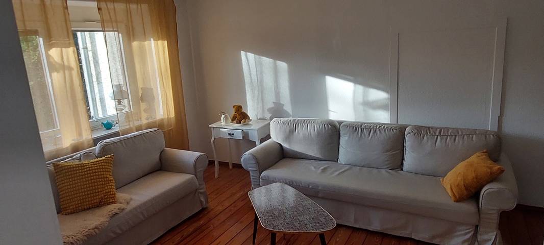 Ganze Wohnung, Ferienwohnung 'Haus Burghalde' mit gemeinsamer Terrasse, Garten und Wlan in Bleichheim, Herbolzheim