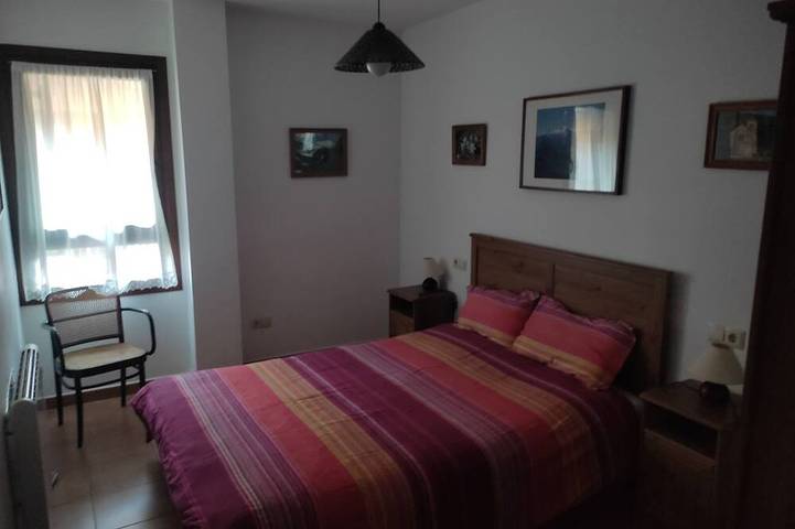 Gîte pour 6 personnes, avec piscine à Biescas - 2