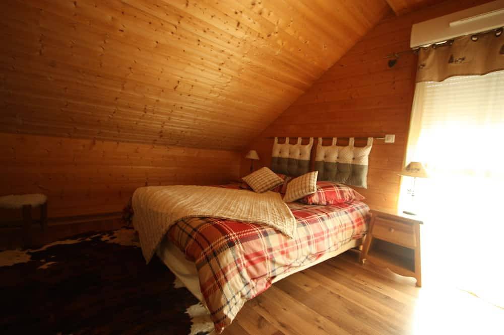 Chalet 'Le Maïdo', Gérardmer, 100 m vom See, 3 *, komfortabel, ruhig mit Land in Gérardmer, Regionaler Naturpark Belchen der Vogesen