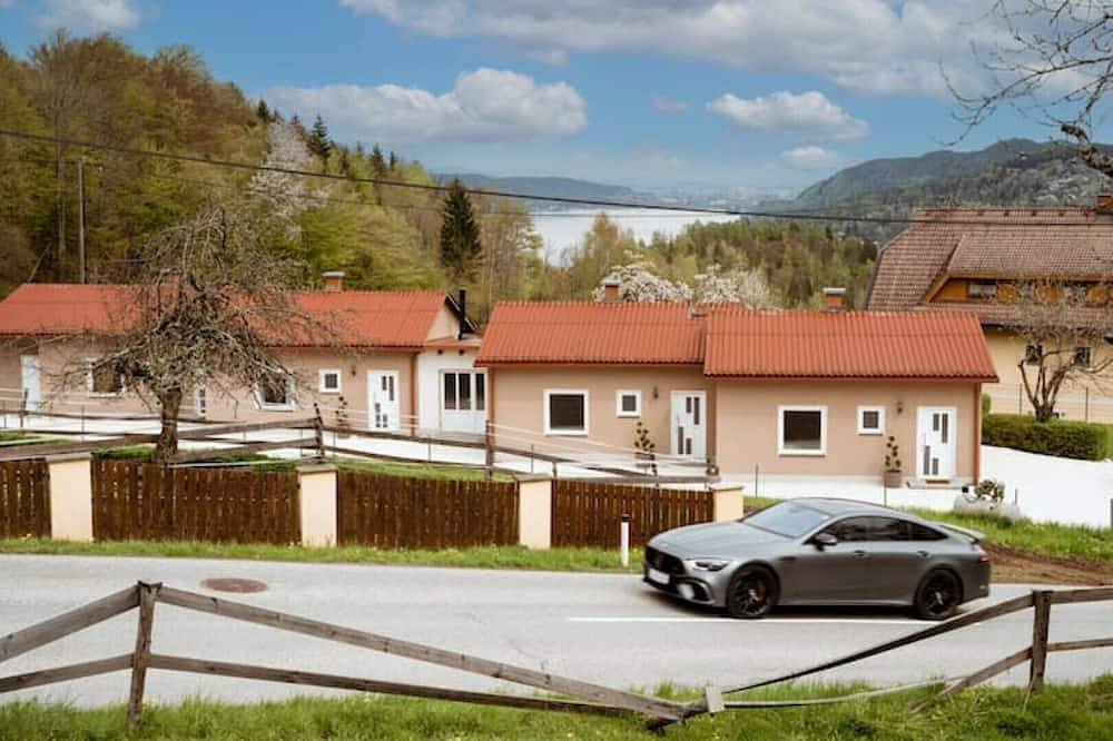 Ganze Wohnung, Pyramidenkogel 4 - Lodge Ferienhaus mit Seeblick in Keutschach am See, Klagenfurt-Villach
