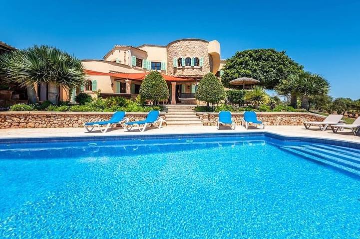 Finca für 10 Personen, mit Garten und Terrasse in Cala Figuera