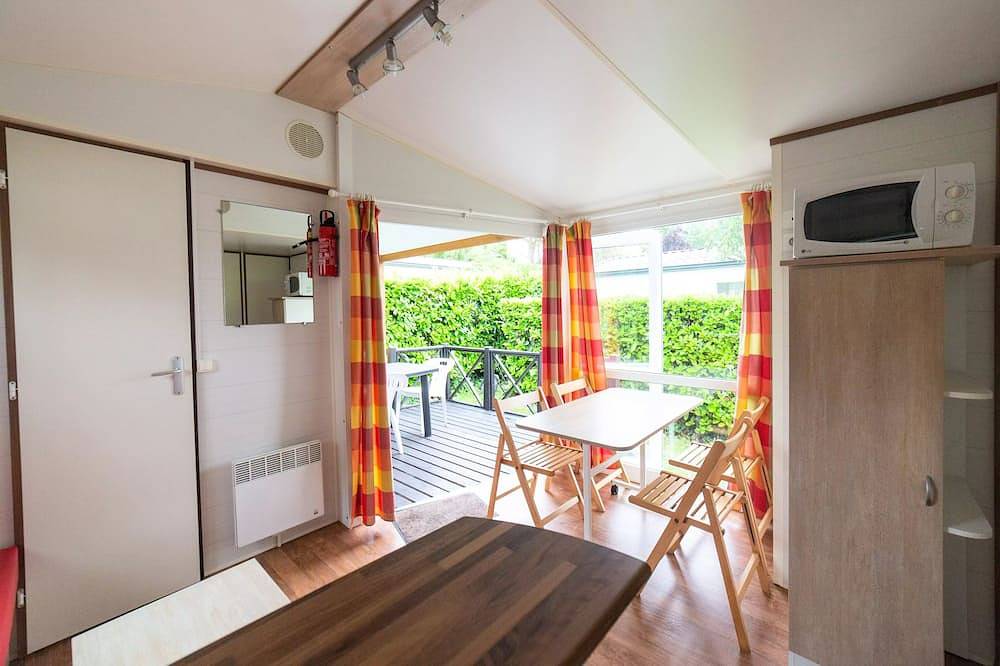 Mobil-home - 24m² - 2 chambres - Terrasse - 4 personnes in Bénodet, Région de Quimper