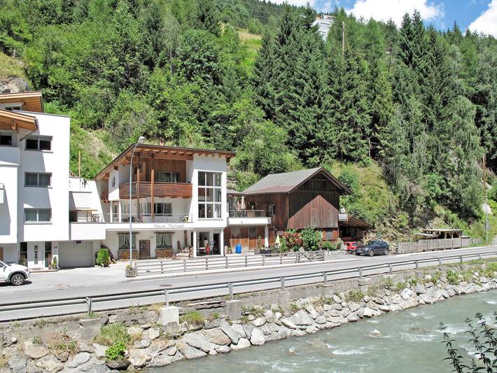 Ferienwohnung für 4 Personen, mit Terrasse in Kappl