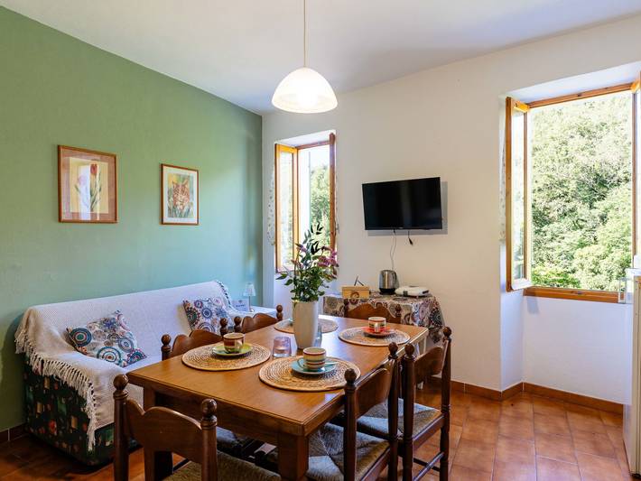 Ferienwohnung für 5 Personen, mit Terrasse und Garten, mit Haustier in Prelà