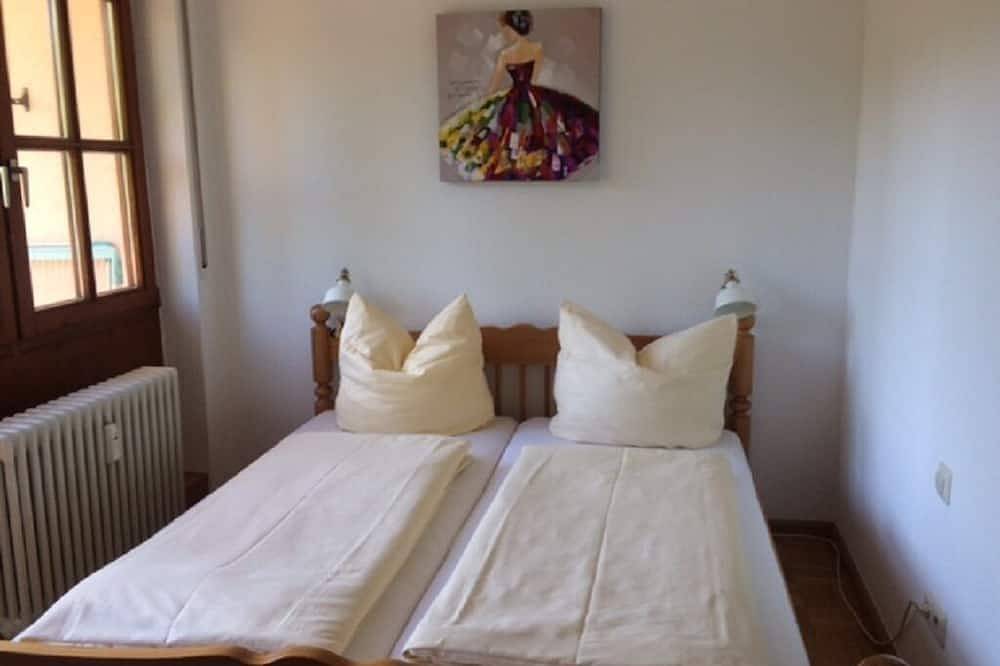 Ganze Wohnung, 1 Zimmer Appartement 33 in 1A Lage am Kurpark in Bad Krozingen, Südschwarzwald