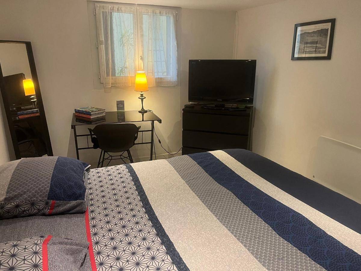 Appartement entier, One-Bedroom Apartment in Eysines, Région de Bordeaux