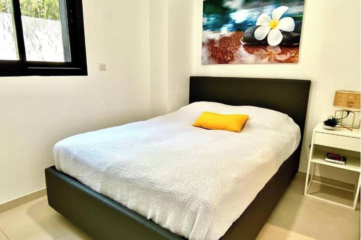 Gîte pour 4 personnes dans Port Des Salettes Carqueiranne - 2