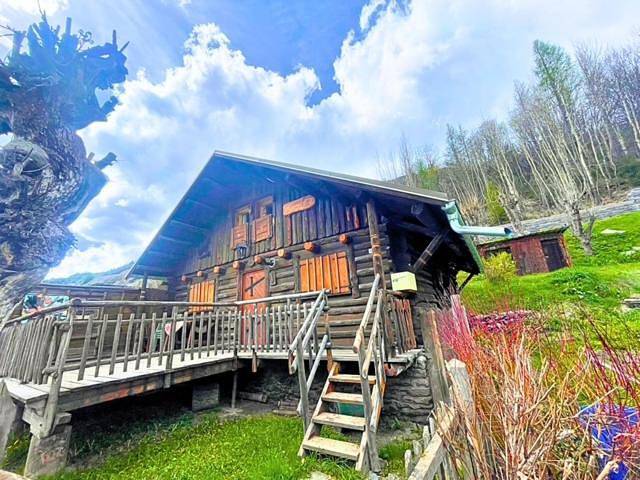 Three-Bedroom Chalet in Abriès, Queyras