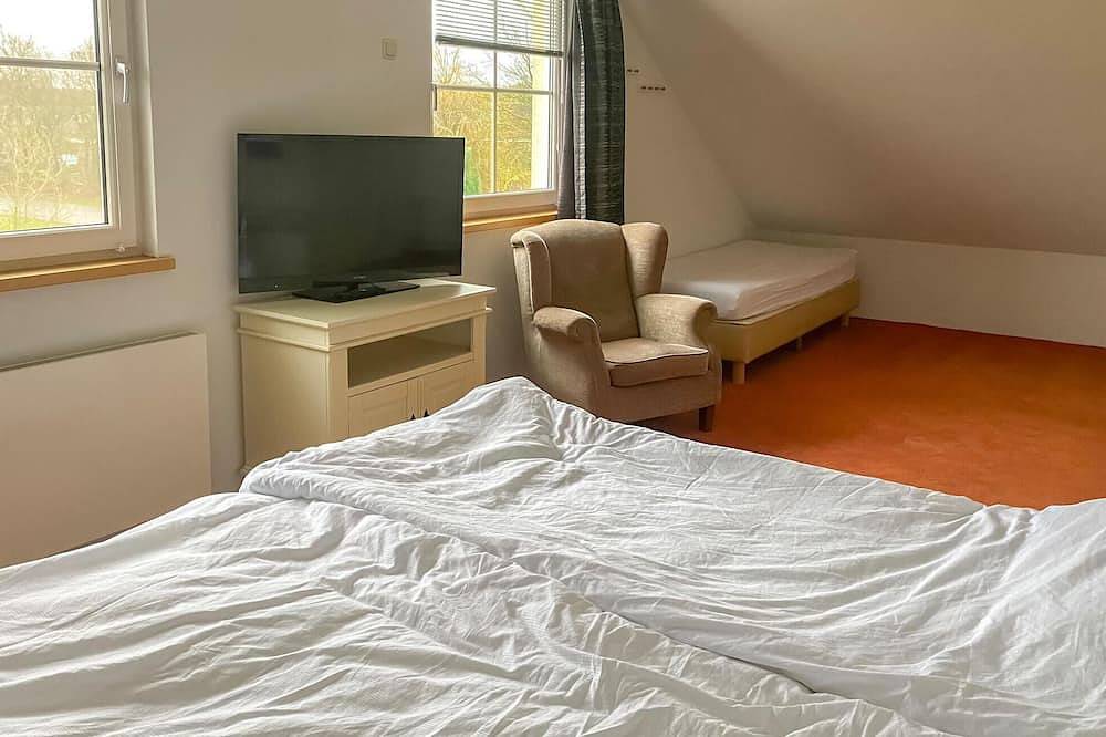 3 bedroom awesome home in Zeewolde in Flevoland