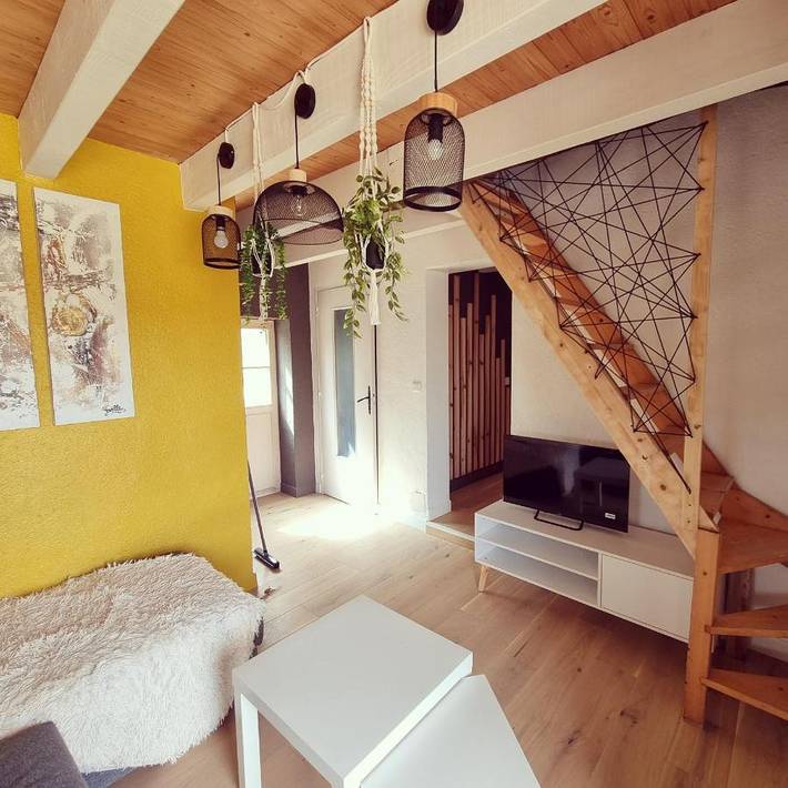 Location de vacances pour 5 personnes, avec jardin ainsi que vue et piscine à Saint-Cirq - 2