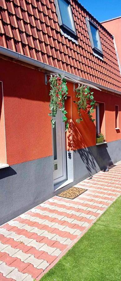 Appartement entier, Livablōm "Maison et Parking Privée" in Guesnain, Département Nord