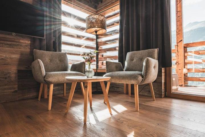Hotel für 6 Personen, mit Pool und Ausblick sowie Terrasse und Sauna, mit Haustier in See - 4