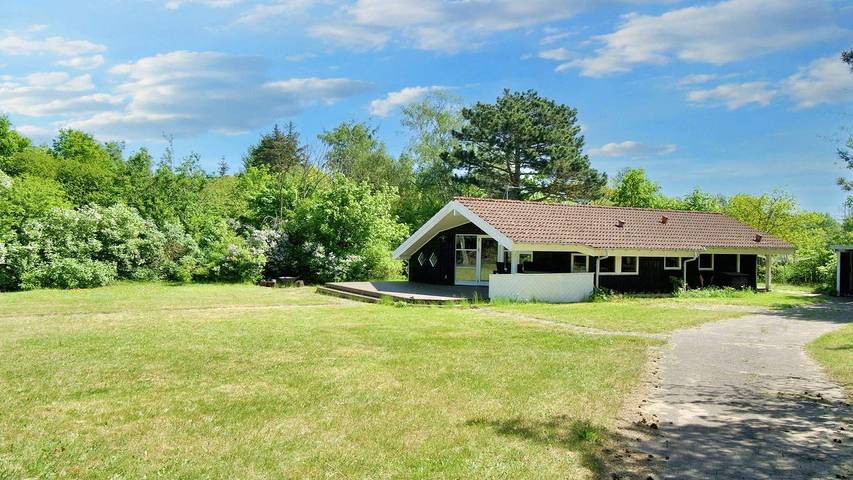 Ferieudlejning for 7 personer, med have, husdyr tilladt i Kulhuse