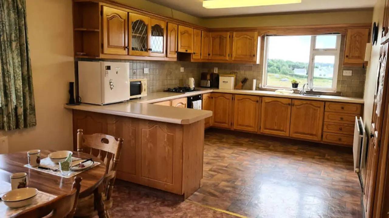 Ganze Ferienwohnung, Ferienwohnung für 5 Personen (92 m²) in Lough Nafurnace in Connemara