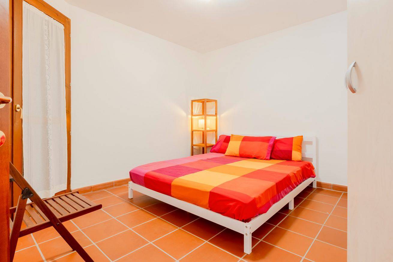 Entire apartment, Guesthost - Casa Asia a Chia in Chia, Domus De Maria