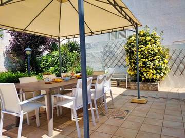 Gîte pour 8 personnes, avec jardin dans Marina Serra