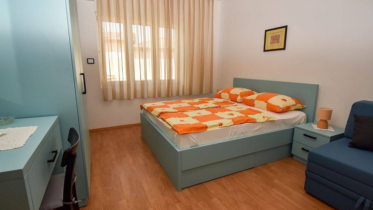 Zimmer für 2 Personen (16 m²) in Rab in Banjol, Rab