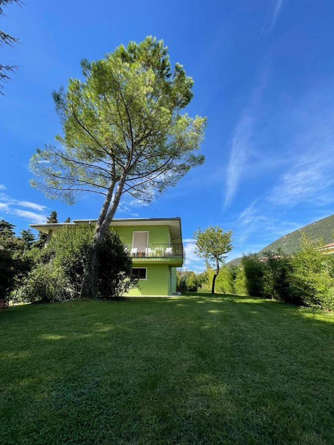 Casa vacanza per 6 persone, con giardino e panorama, con animali domestici - 1