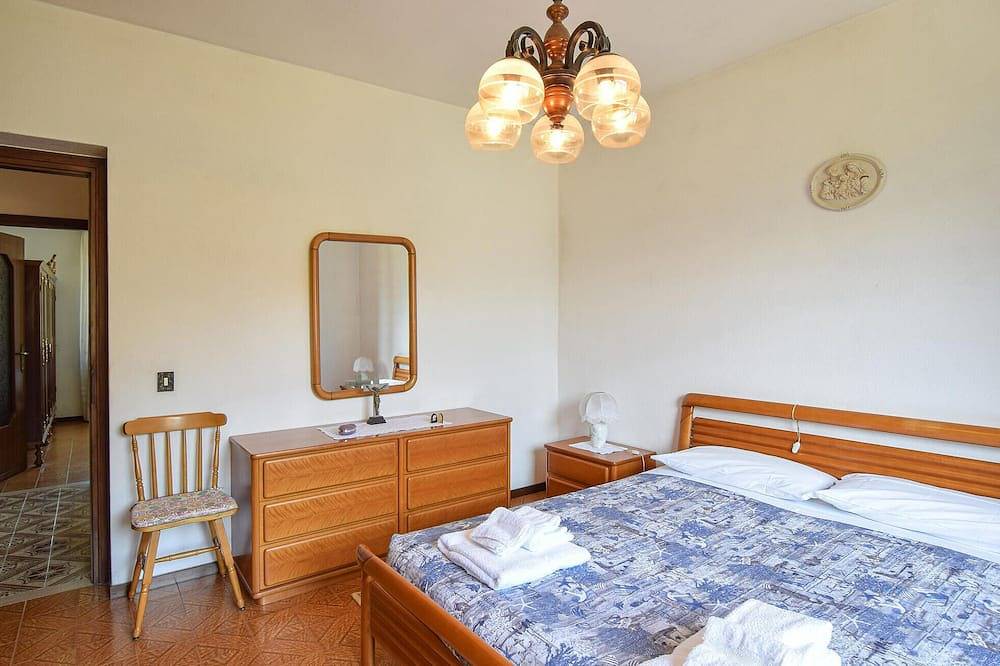 Entire apartment, Lovely apartment in Riva di Solto in Riva di Solto, Comune di Riva di Solto