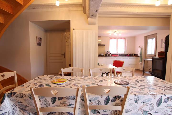 Gîte pour 6 personnes, avec terrasse dans vallée d'Aspe - 2