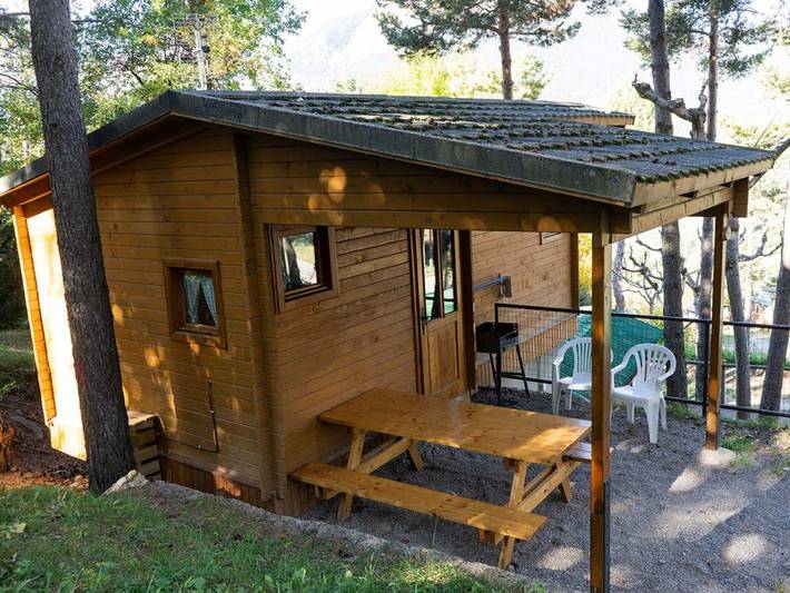 Bungalow para 4 personas, con piscina, Se admiten mascotas en Pirineos