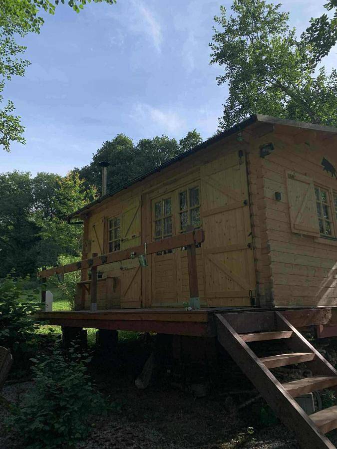 Camping pour 2 personnes, avec jardin ainsi que vue et balcon dans les Ardennes - 2