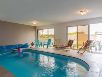 Gîte pour 8 personnes, avec jardin et terrasse à Sibiril