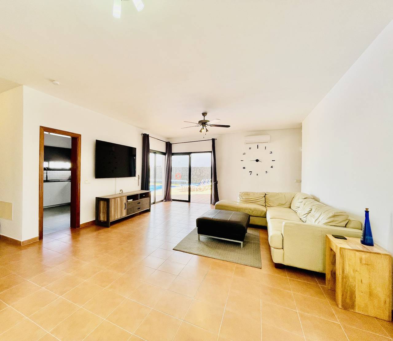 Casa vacanze 'Villa Maria' con vista sulle montagne, Wi-Fi e aria condizionata in Playa Blanca, Yaiza